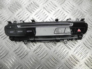 Mercedes-Benz A 205 905 46 01 / A2059054601 C-CLASS (W205) 2016 Commutateur multiple