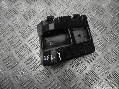 Tesla 1494039-00-D / 149403900D Model Y 2022 Support / montage - Image 1