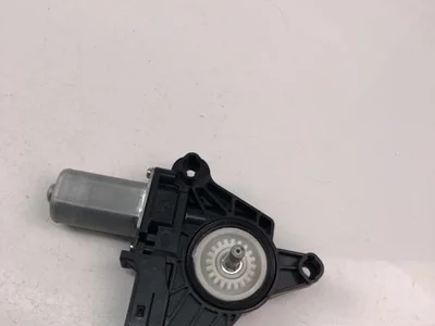 Mercedes-Benz A2059060401 C-CLASS (W205) 2015 Moteur de lève-vitre - Image 1