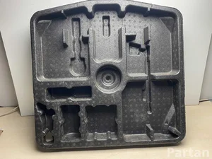 Nissan 849756UA1A Qashqai III (J12) 2024 Bagažinės kilimas