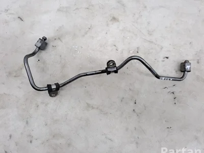 Mercedes-Benz C-CLASS (W205) 2015 Tube de distribution de carburant - Image 1