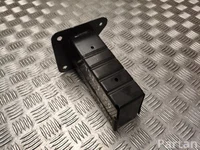Renault 561102056R MEGANE E 2023 Laikiklis bamperio dešinė priekis