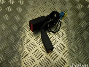 Mercedes-Benz A 176 860 04 69 / A1768600469 A-CLASS (W176) 2013 Boucle de ceinture de sécurité