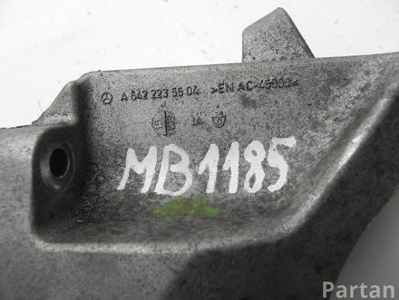 MERCEDES-BENZ A 642 223 56 04 / A6422235604 S-CLASS (W222, V222, X222) 2015 Bracket