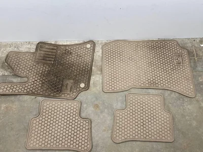 Mercedes-Benz BQ668 CLS (C218) 2013 Ensemble de tapis de sol - Image 1