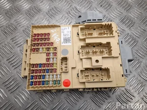 Hyundai 91960-DF110 / 91960DF110 Kona II 2023 Caja de fusibles