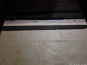 Volvo 9484226 V70 II (SW) 2002 Накладка декоративная спереди справа