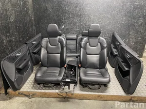 Volvo V60 II Cross Country (227) 2019 Fotele, Kanapa, Komplet Panel drzwi Podłokietnik 