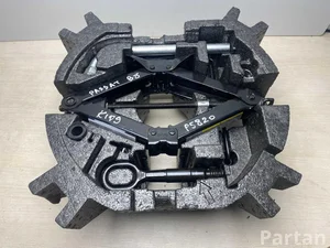 Volkswagen 3Q0011031A ; 3G0012115K / 3Q0011031A, 3G0012115K PASSAT B8 (3G2, CB2) 2020 Gato de coche