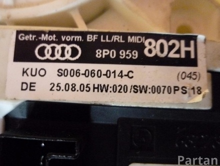 AUDI 8P0 959 802 H, S006-060-014-C / 8P0959802H, S006060014C A3 (8P1) 2007 Window lifter motor Right Front