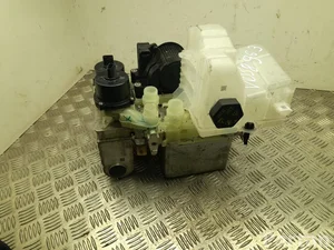 Tesla 1648071-00-A, 1669038-00-A, 1549902-00-C, 1613703-00-B / 164807100A, 166903800A, 154990200C, 161370300B Model Y 2025 Coolant Expansion Tank