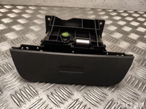 Citroën Y0047010 C4 III (BA_, BB_, BC_) 2024 Glove box