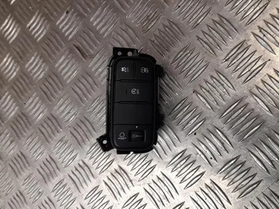 Hyundai 93700-Q0AB0 / 93700Q0AB0 Bayon 2022 Commutateur multiple - Image 1
