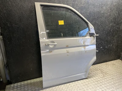 Volkswagen T6.1 California 2022 Porte Right Front - Image 1