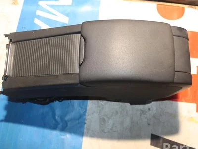 Volvo 30791394 S60 II 2011 Accoudoir - Image 1