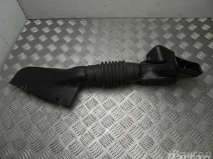 Mitsubishi 1505A661 OUTLANDER III (GG_W, GF_W, ZJ) 2016 Prise d'air / Conduit d'air d'admission