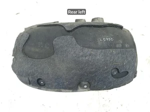 Bentley 36A810171 BENTAYGA 2017 Nadkole z tyłu z lewej