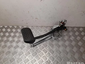 Mercedes-Benz 126 290 18 19 / 1262901819 S-Class W126 1983 Pédale de frein