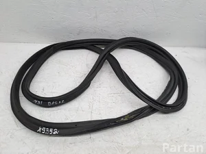 Opel Mokka II e 2022 Junta, tapa del maletero