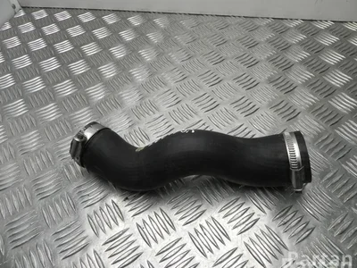 Ford C1B1-6K863-AC / C1B16K863AC FIESTA VI 2015 Prise d'air / Conduit d'air d'admission - Image 1