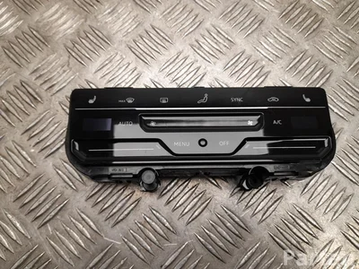 Volkswagen 3G8 907 056 D / 3G8907056D PASSAT Variant (3G5) 2021 Automatic air conditioning control - Image 1