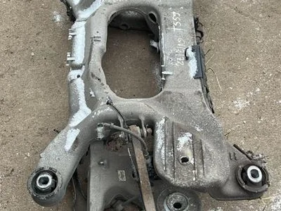 Land Rover LR037517 RANGE ROVER IV (L405) 2014 poutre d'essieu arrière - Image 1