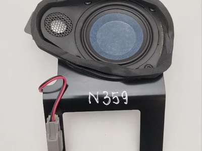 Aston Martin 9G43-18808-JA / 9G4318808JA Vantage Coupe 2009 Haut-parleur - Image 1