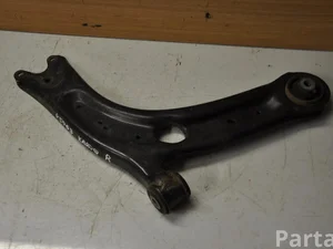 Škoda 3Q0407152N KAROQ (NU7) 2019 Priekinė  apatinė lenkta šakė dešinė