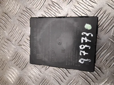 Škoda 3Q0959435N SUPERB III Estate (3V5) 2020 Unité de contrôle pour l'accès et l'autorisation de démarrage (kessy) - Image 1