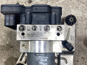 BMW 6865860, 6865862, 6797679, 6856838, 6856841 7 (F01, F02, F03, F04) 2014 Unité de commande hydraulique ABS