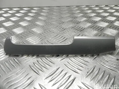 Volkswagen 5K2 858 418 B / 5K2858418B GOLF VI (5K1) 2009 Cadre - Image 1