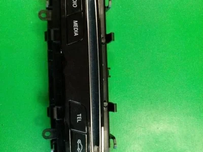 Mercedes-Benz A 205 905 46 01 / A2059054601 C-CLASS (W205) 2015 Commutateur multiple - Image 1