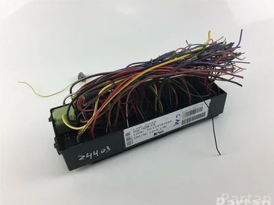 Land Rover AH22-14290-AYB / AH2214290AYB DISCOVERY IV (L319) 2014 Boîte à fusibles - Image 1