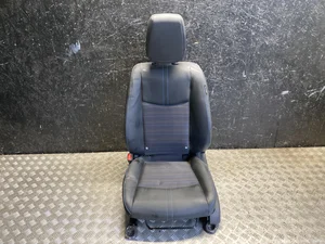 Nissan LEAF (ZE1) 2021 Siège passager