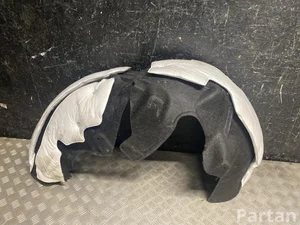 Tesla Model Y 2025 Nadkole z tyłu po prawej