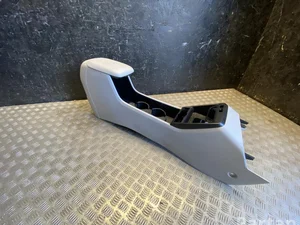 Hyundai 846B5-BE501 / 846B5BE501 Kona II 2024 Console centrale