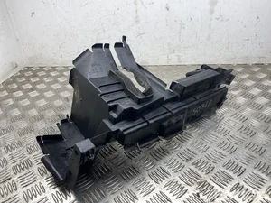 Toyota 16593-25060 / 1659325060 RAV 4 V 2022 Embellecedor del radiador