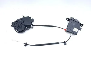 Maserati 670035621, 670039579 LEVANTE 2017 Bootlid Lock
