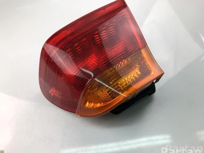 BMW 8364922 3 (E46) 2004 Feu arrière - Image 1