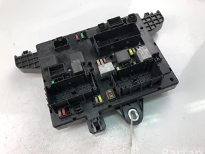 Opel 365927271 ZAFIRA TOURER C (P12) 2014 Boîte à fusibles