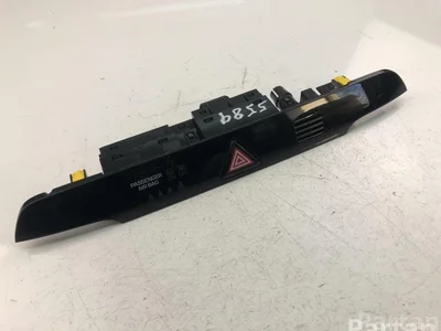 Hyundai 93700-D7100 / 93700D7100 TUCSON (TL) 2018 Éclairage d'urgence / interrupteur de danger - Image 1