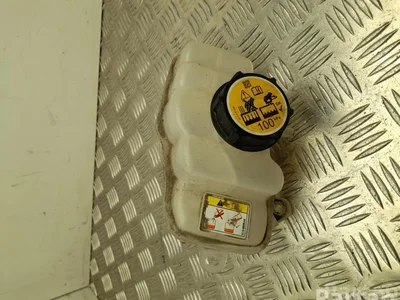 Jaguar YC15-8B099-AA / YC158B099AA I-PACE 2019 Vase d'expansion du liquide de refroidissement - Image 1