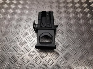 Toyota 55620-47060, 55620-47061 / 5562047060, 5562047061 PRIUS PLUS (_W4_) 2015 Porte-gobelet