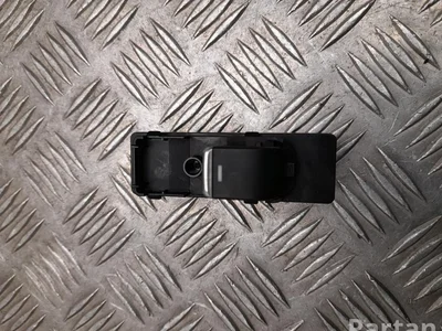 Mazda KG2C66380 CX-5 (KF) 2017 Bouton de lève-vitre Right Rear - Image 1