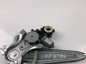 Toyota 8571002450B AURIS (_E18_) 2016 Moteur de lève-vitre Left Front