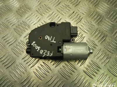 Peugeot WR09-B77-AA / WR09B77AA 5008 2010 Unité de commande pour le contrôle du trappe de toit électrique - Image 1