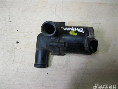 Volkswagen 7L0 965 561 A / 7L0965561A TOUAREG (7LA, 7L6, 7L7) 2005 Pompe à eau supplémentaire - Image 1