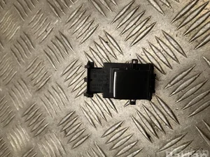 Toyota 336-1S94 / 3361S94 RAV 4 V 2020 Bouton de lève-vitre