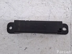 Mercedes-Benz A2059053005 C-CLASS (W205) 2015 Amplificador de antena