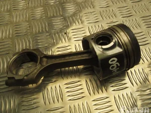 Honda RLO17 CR-V III (RE_) 2011 Piston